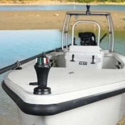 Railblaza Illuminate IPS - Luz De Navegación Bicolor Portátil -Salmo Ventas 00401357 03 550x550 1