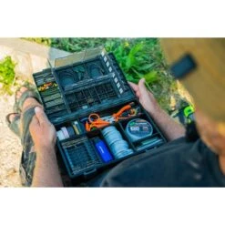 Caja De Aparejos Mediana Fox -Salmo Ventas Fox20Medium20Tacklebox6 550x550w